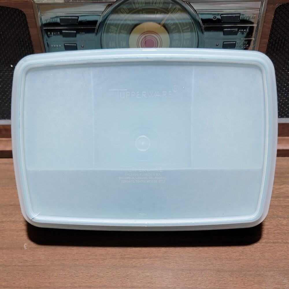 Tupperware Tuppercraft Container - Picture 2 of 5